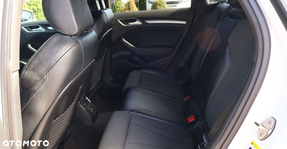 Audi A3 Sportback - 15