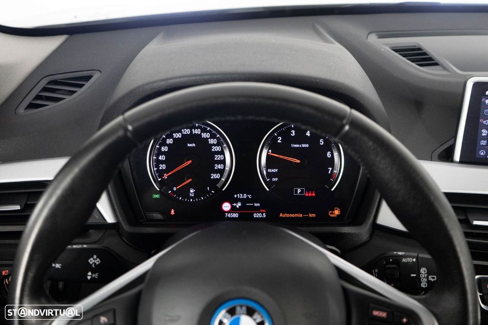 BMW X1 25 e xDrive Corporate Edition - 27