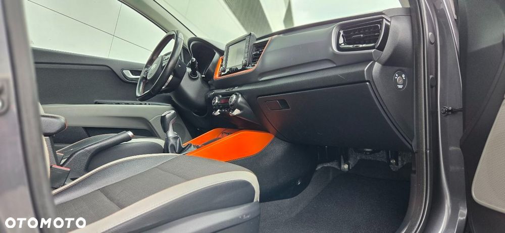 Kia Stonic 1.6 CRDi Platinum Edition - 22
