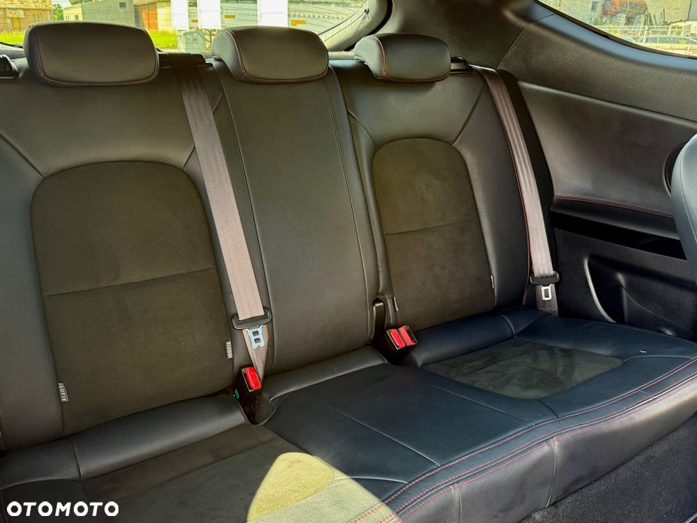 Kia Ceed 1.6 T-GDI GT - 27