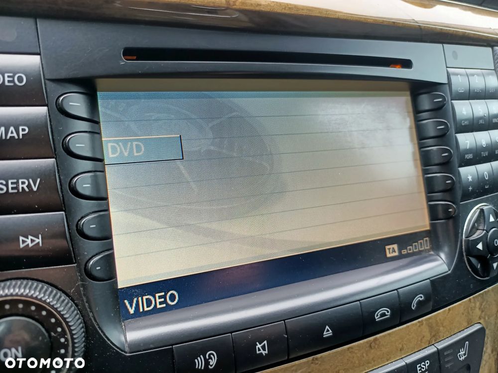 Mercedes-Benz Klasa E 220 CDI Automatik Avantgarde - 26