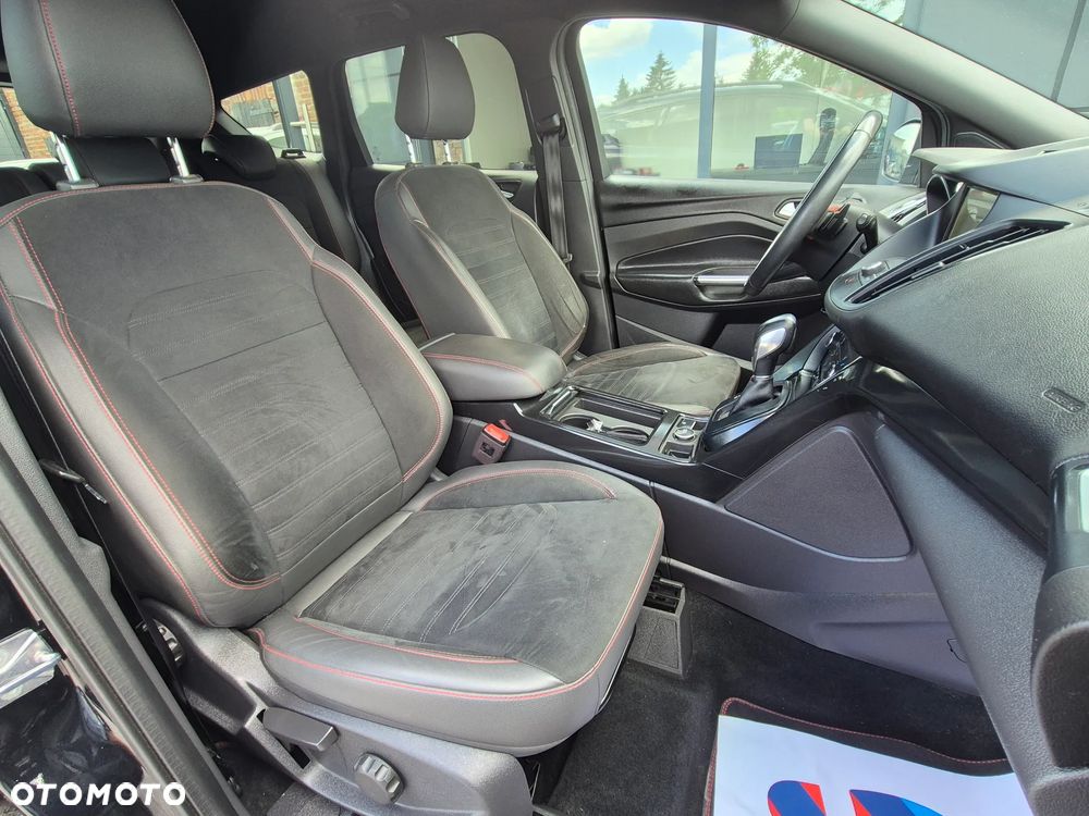 Ford Kuga 2.0 TDCi 4x4 ST-Line - 33