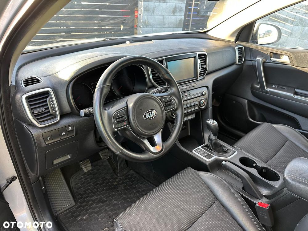Kia Sportage 2,0 CRDI AWD Vision - 9