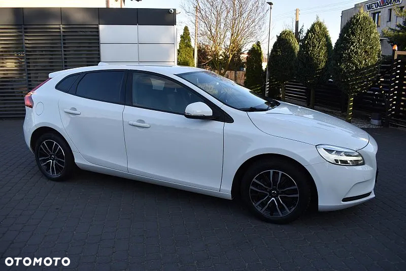 Volvo V40 T2 Geartronic Momentum - 40
