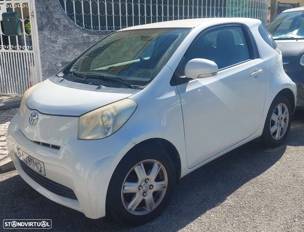 Toyota iQ 1.0 VVT-i - 1