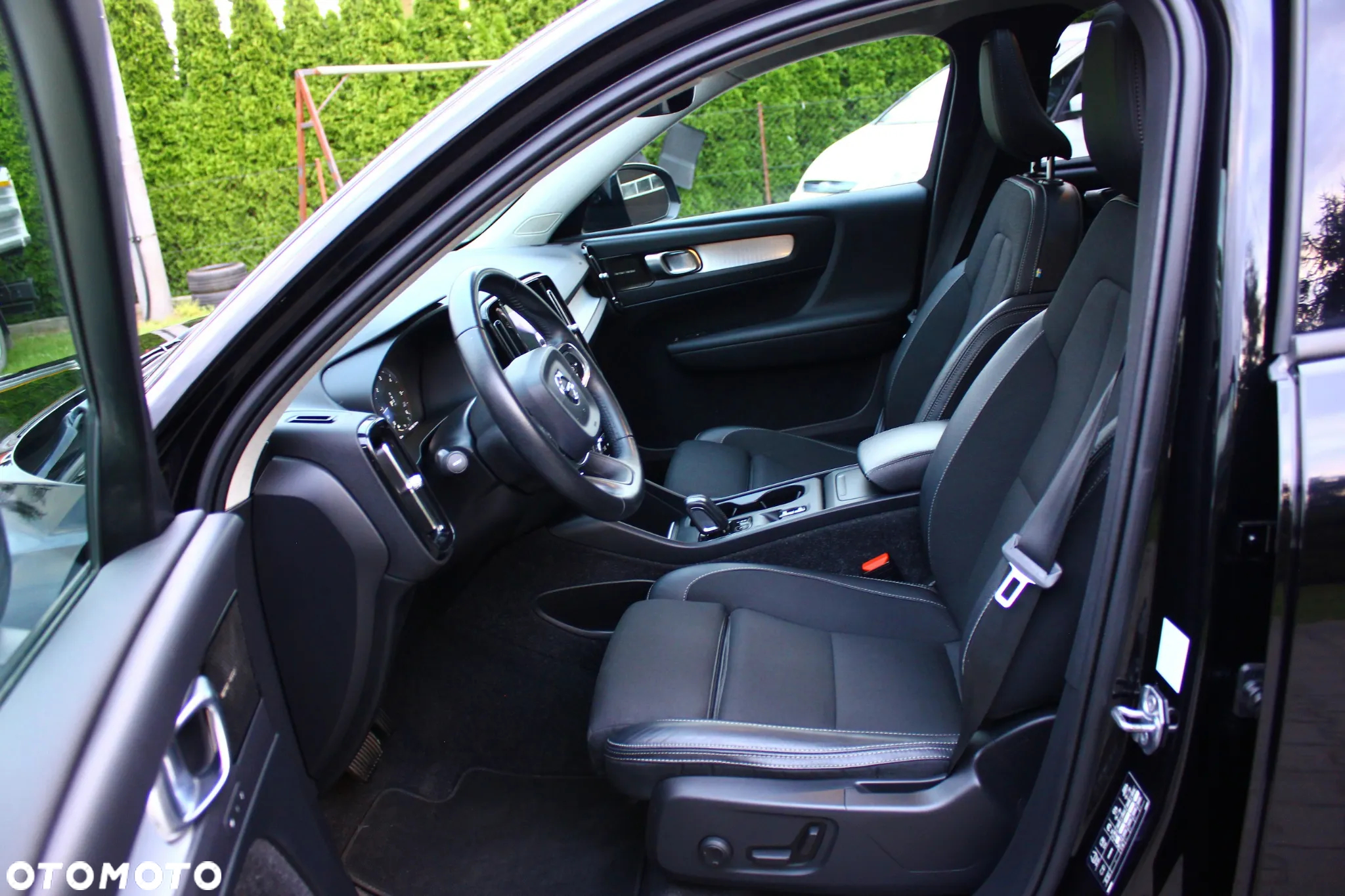 Volvo XC 40 D3 Geartronic Momentum Pro - 23