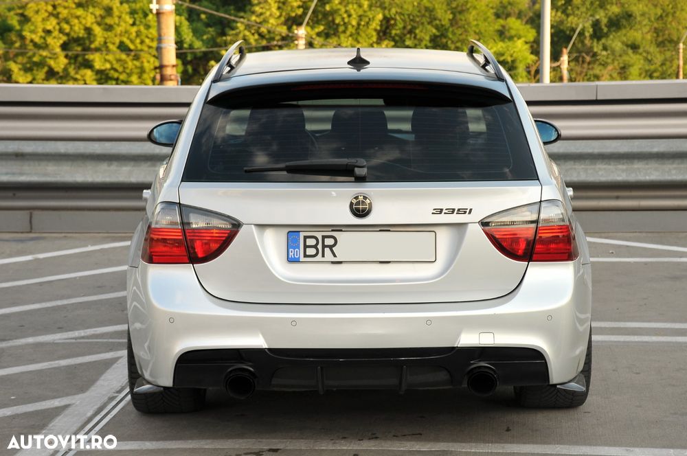 BMW Seria 3 335i Aut. - 2