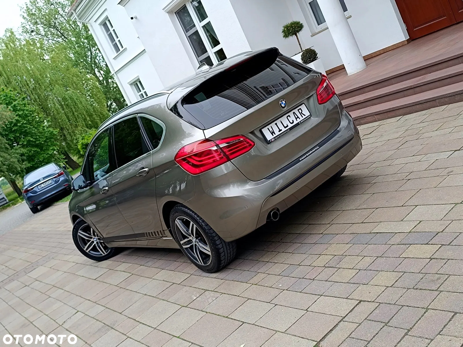 BMW Seria 2 218d Sport Line - 3