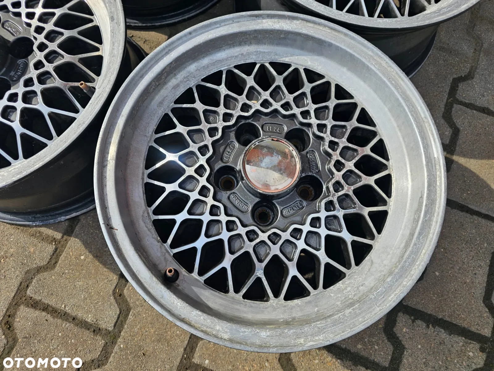 Melber Mesh BBS Mercedes-Benz W107 W116 W123 W124 W126 W201 / KBA 40990 / 7Jx15 ET24 5x112 - 8