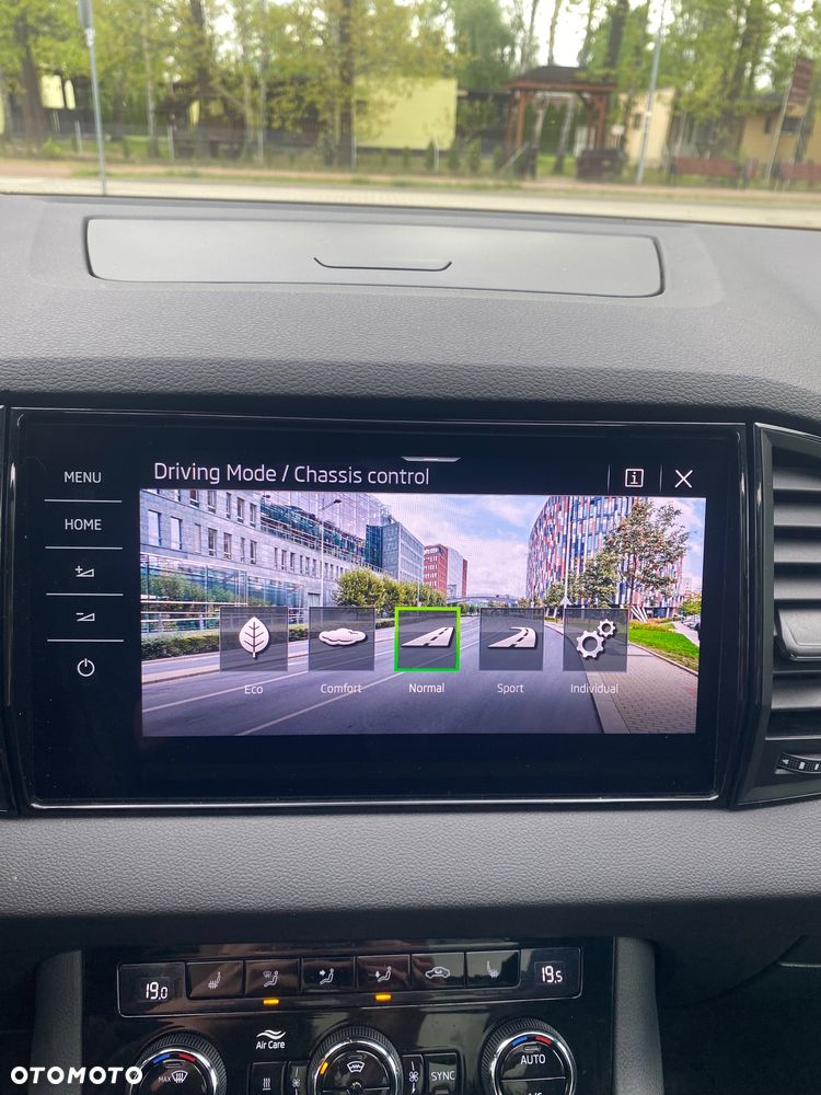 Skoda Karoq 2.0 TDI SCR Sportline - 30
