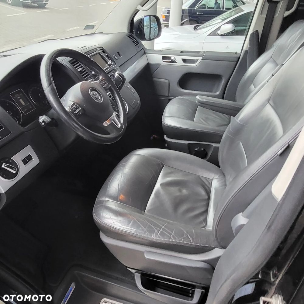 Volkswagen Multivan - 8