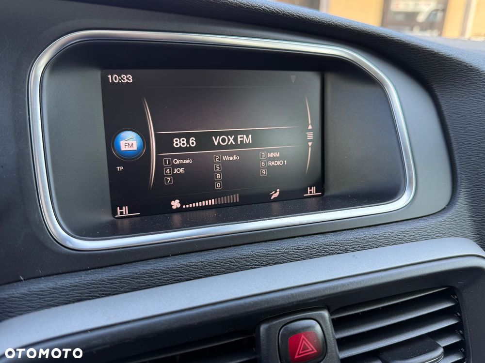 Volvo V40 D2 Kinetic - 24