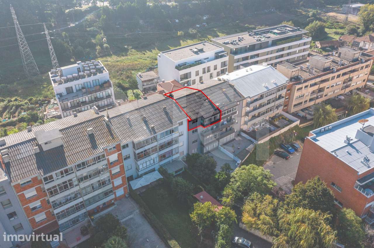 Apartamento T3 Totalmente Remodelado com Garagem em Matosinhos - Grande imagem: 2/53
