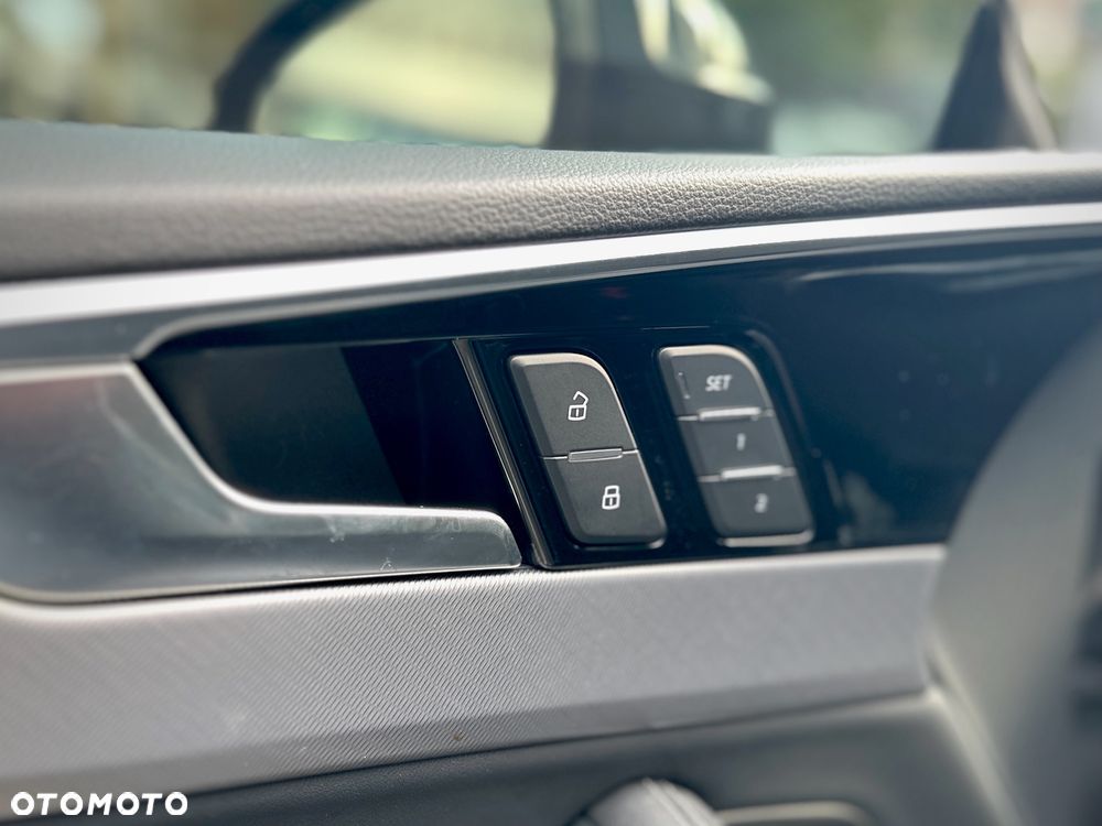 Audi A5 ver-coupe-45-tfsi-quattro-s-tronic-s-line - 31
