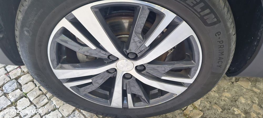 Peugeot 3008 1.2 PureTech Allure Pack EAT8 - 17