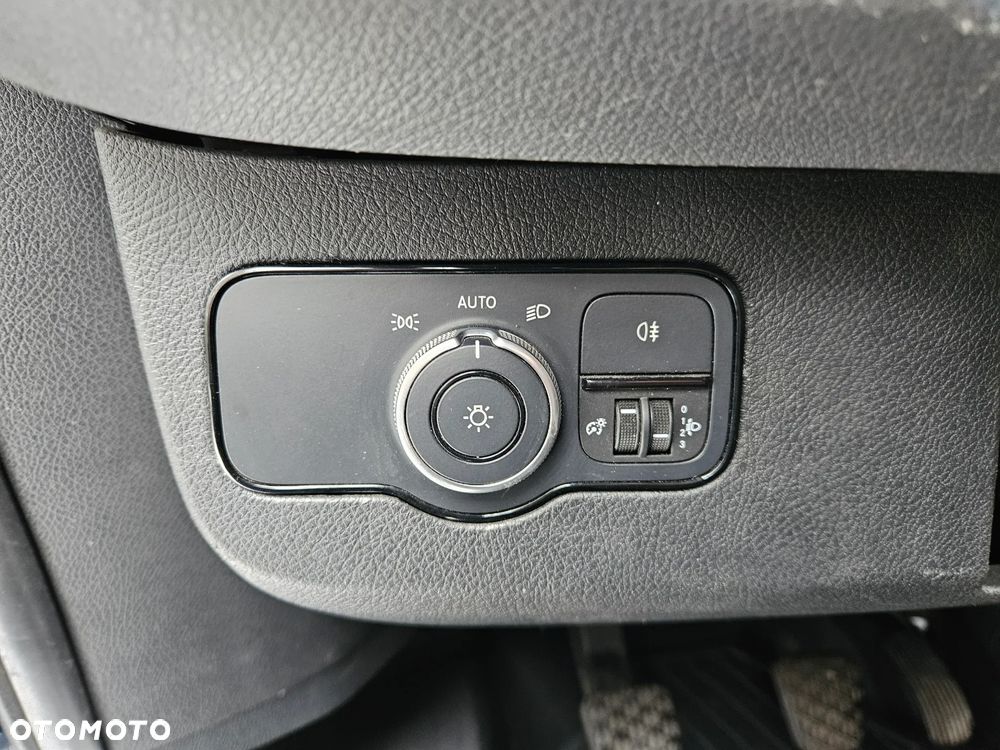 Mercedes-Benz Sprinter - 23