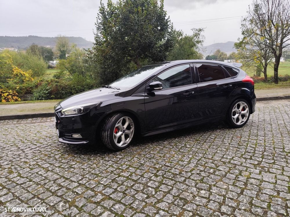 Ford Focus 2.0 TDCi ST-2 - 2