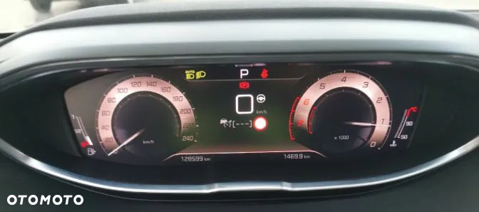 Peugeot 5008 1.6 PureTech GT S&S EAT8 - 17