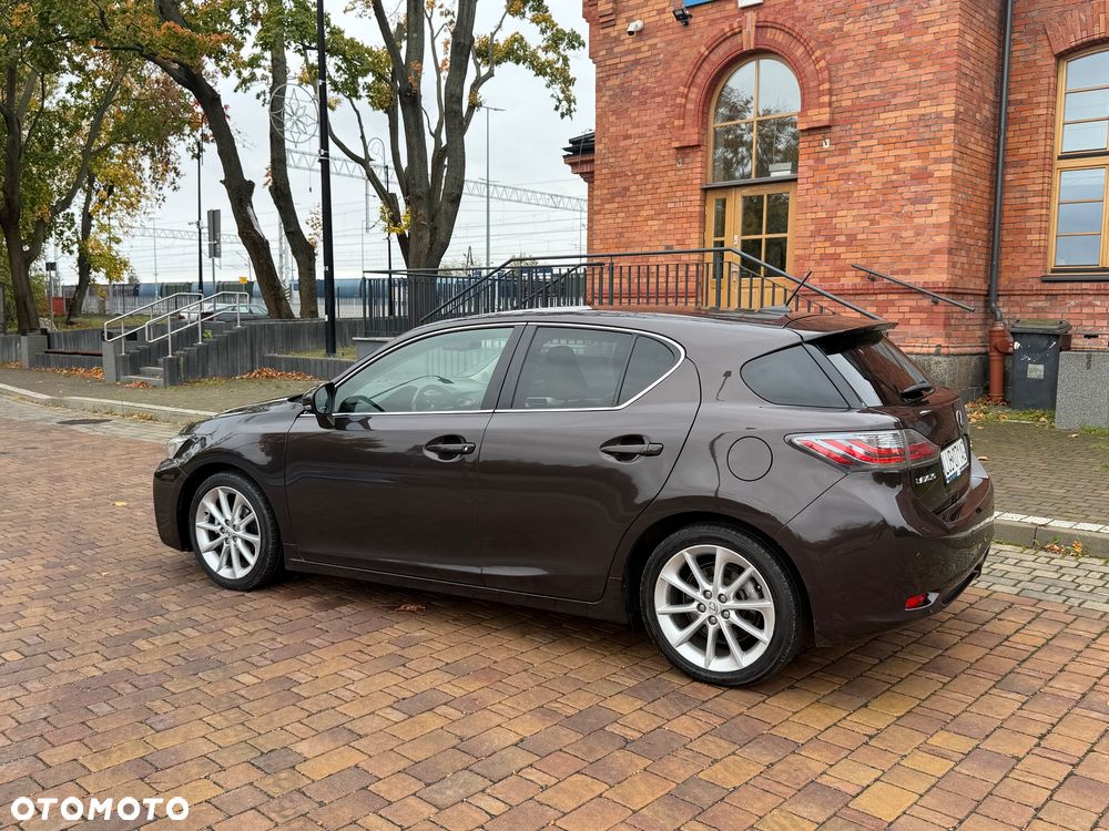 Lexus CT 200h Prestige - 25