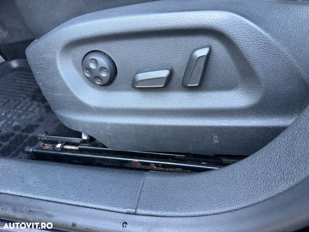 Volkswagen Tiguan 2.0 TDI DPF 4Motion BlueMotion Technology Exclusive - 29