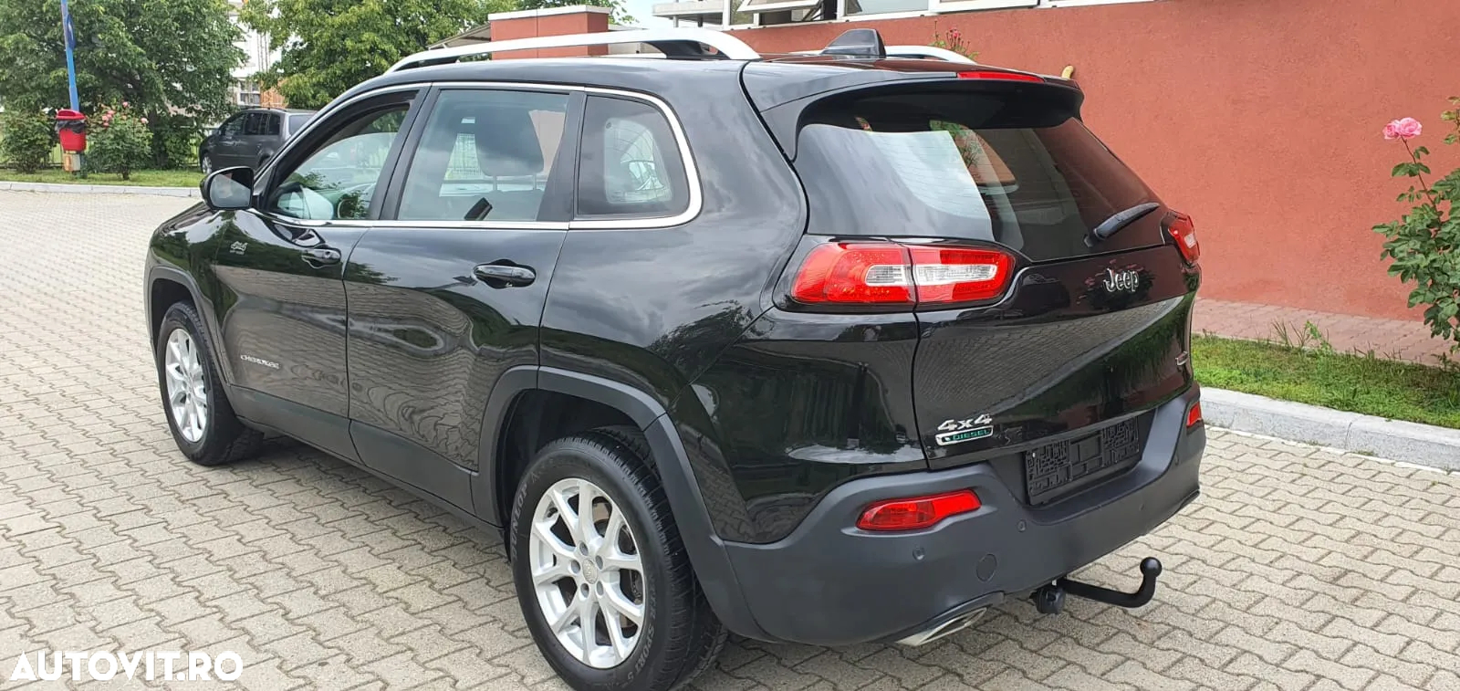 Jeep Cherokee - 3