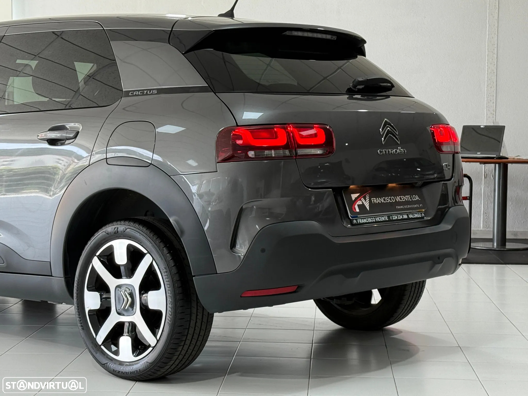 Citroën C4 Cactus 1.2 PureTech Shine - 16