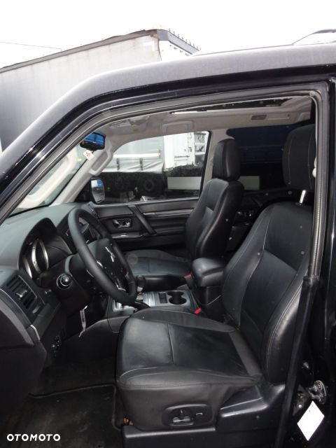 Mitsubishi Pajero 3.2 DID Instyle - 10