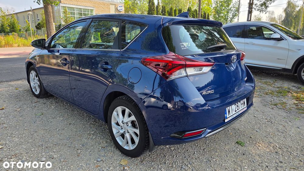 Toyota Auris Hybrid 135 Comfort - 5