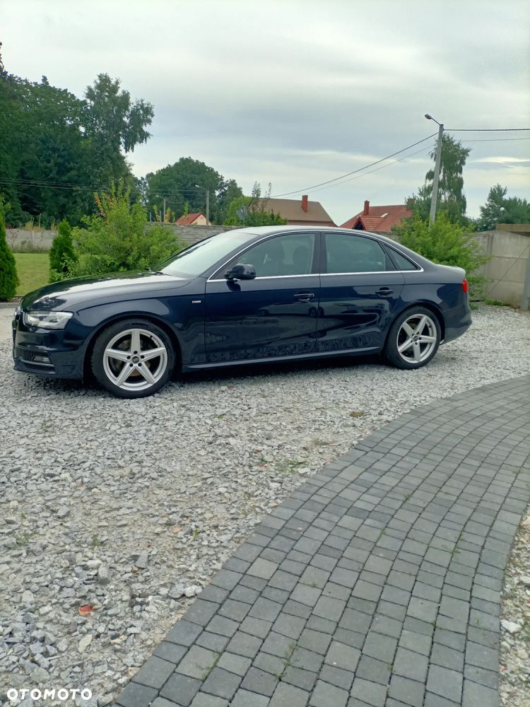 Audi A4 Limousine - 28