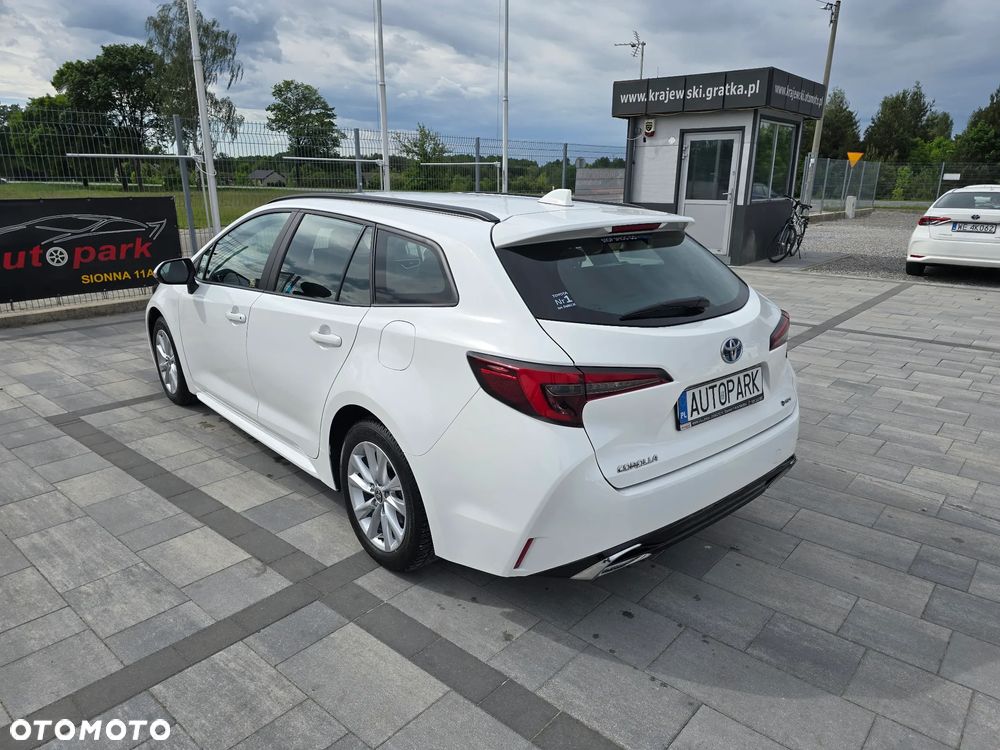 Toyota Corolla 1.8 Hybrid Comfort - 13