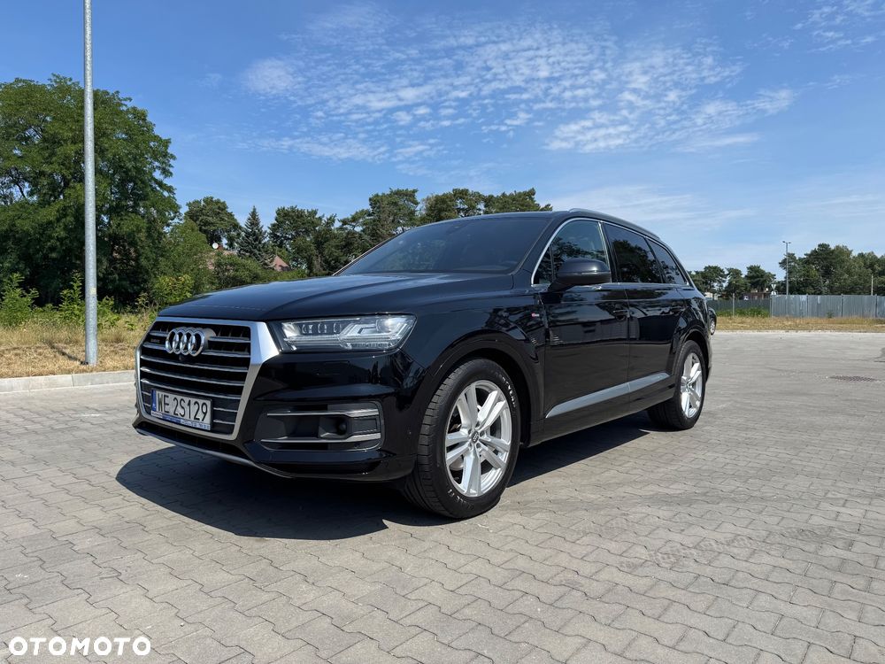 Audi Q7 - 1