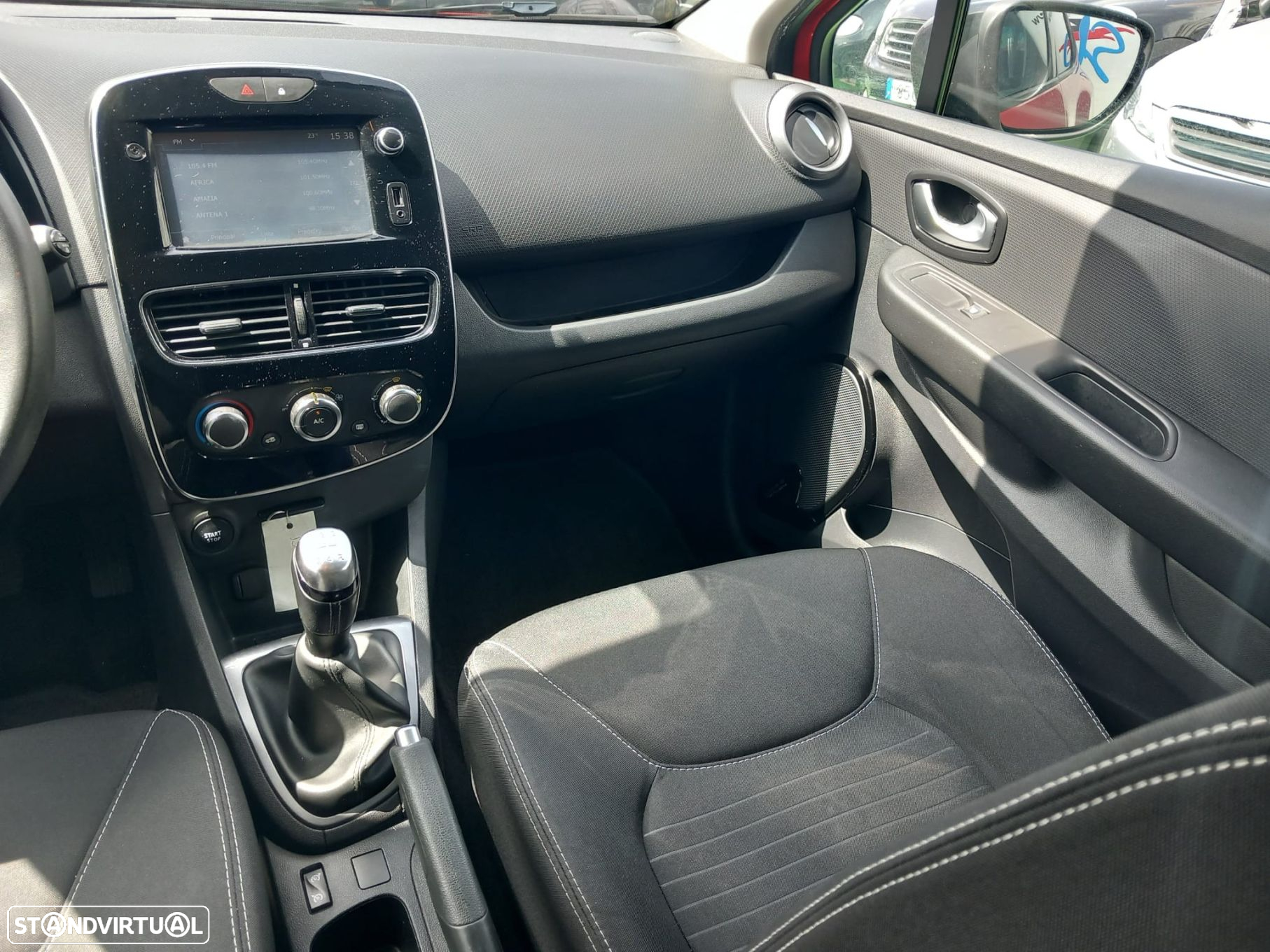 Renault Clio 1.5 dCi Limited - 14
