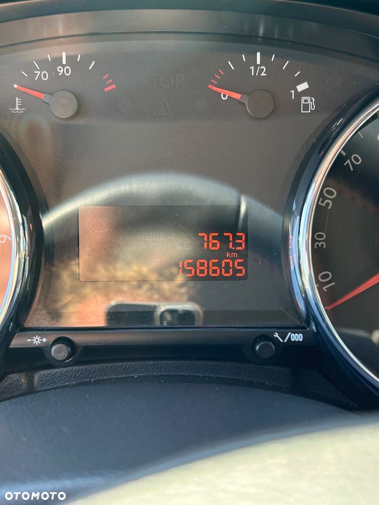 Peugeot 3008 1.6 Premium - 11