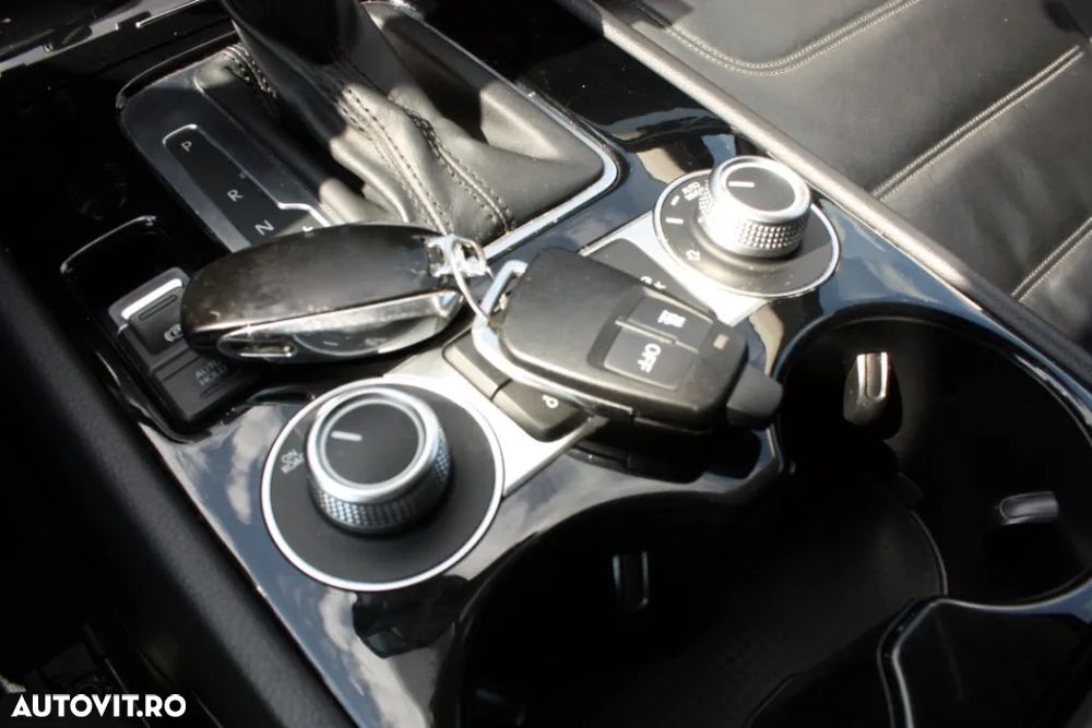 Volkswagen Touareg - 16
