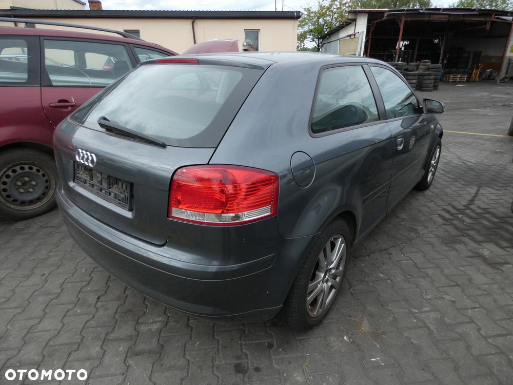 AUDI A3 8P *SAMOCHÓD NA CZĘŚCI*LX7Z DELFINGRAU Metalik / SKRZYNIA, MASKA, LAMPA, DRZWI,ABS,PRZEKŁADNIA, KLAPA, BELKA, DESKA, FOTELE, KANAPA, ĆWIARTKA KIEROWNICA, TARCZE,ZAWIESZENIE, KOMPLETNY TYŁ, LICZNIK, ZEGARY, PRAWE LEWE PRZÓD TYŁ - 2