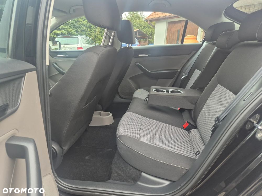 Skoda RAPID 1.2 TSI Style+ Green tec - 24