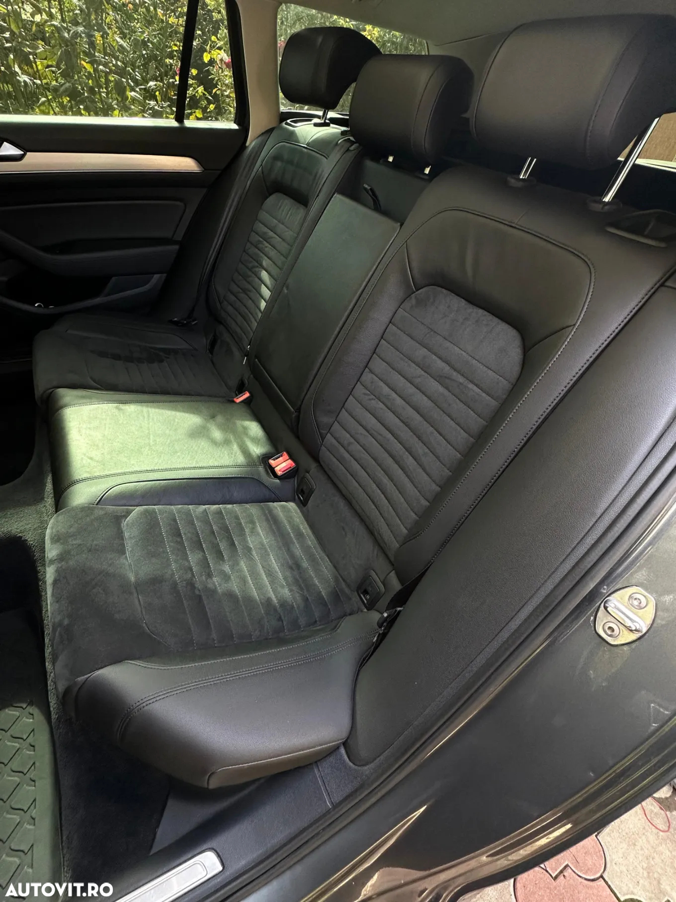 Volkswagen Passat 2.0 TDI DSG Highline - 18
