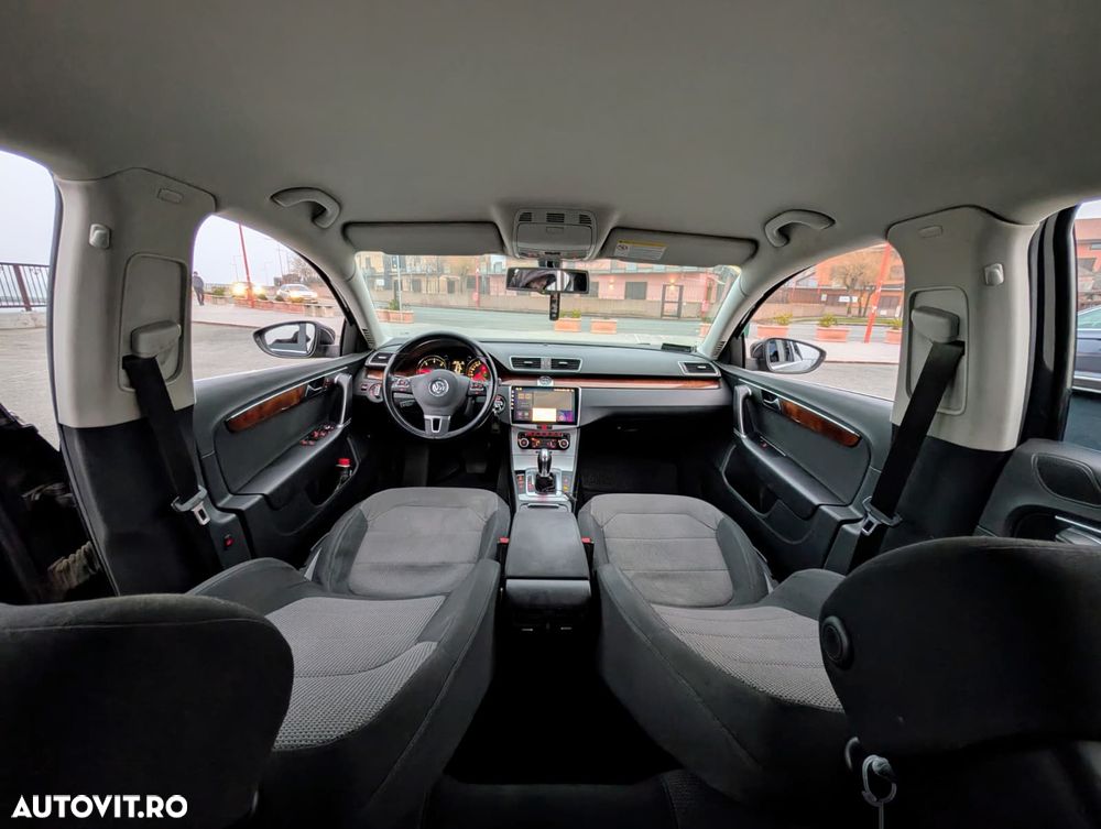 Volkswagen Passat 2.0TDI Highline DPF DSG - 6