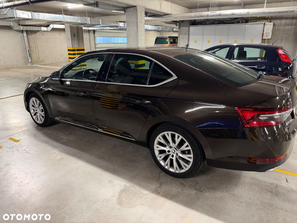 Skoda Superb 2.0 TSI L&K DSG - 7