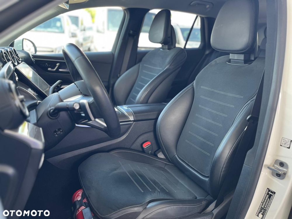 Mercedes-Benz GLC 300 e 4-Matic AMG Line - 10