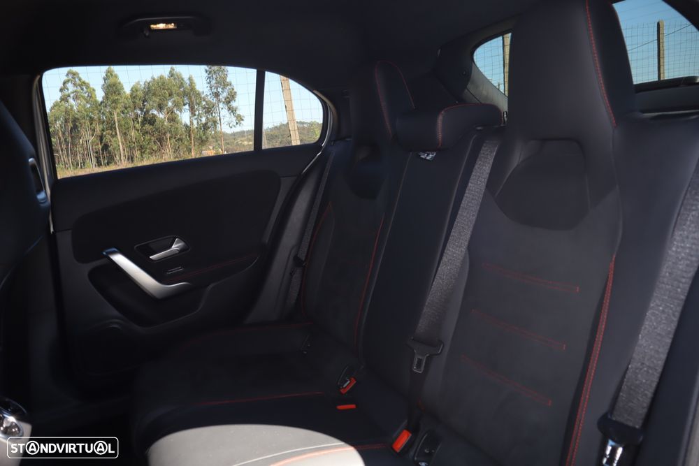 Mercedes-Benz A 250 e AMG Line - 8