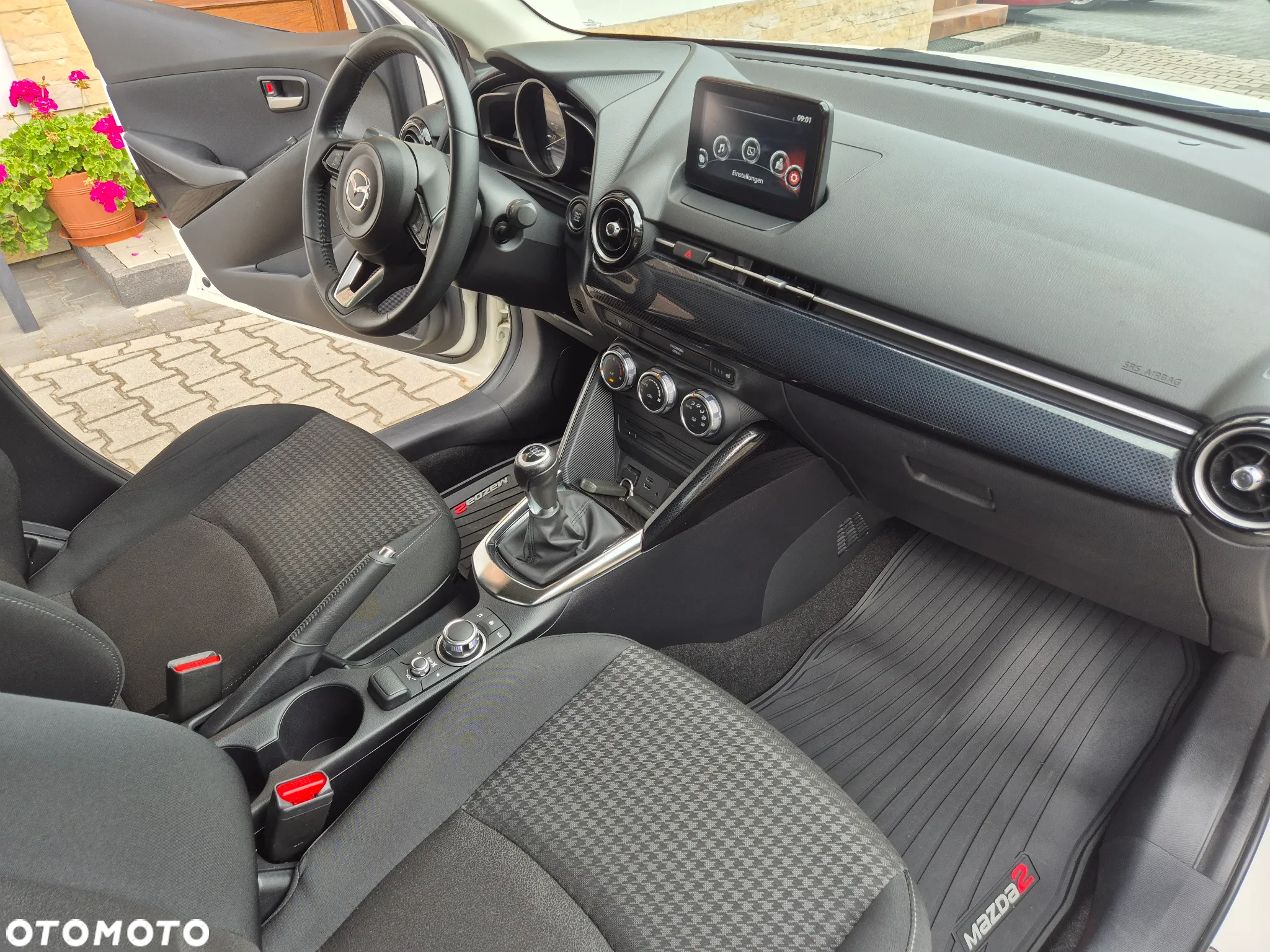 Mazda 2 SKYACTIV-G 90 White Edition - 25