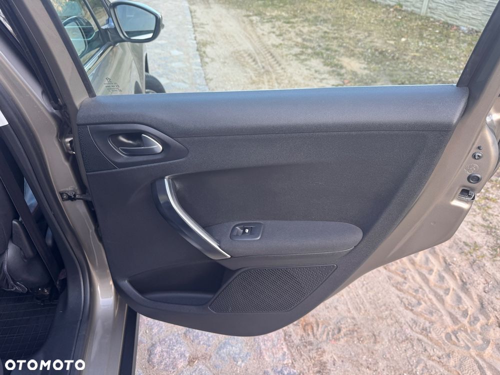 Peugeot 2008 e-HDi FAP 115 STOP & START Allure - 16