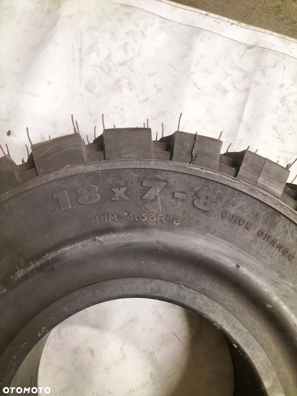 Opona KABAT 18x7-8 NEW POWER pełna - 2