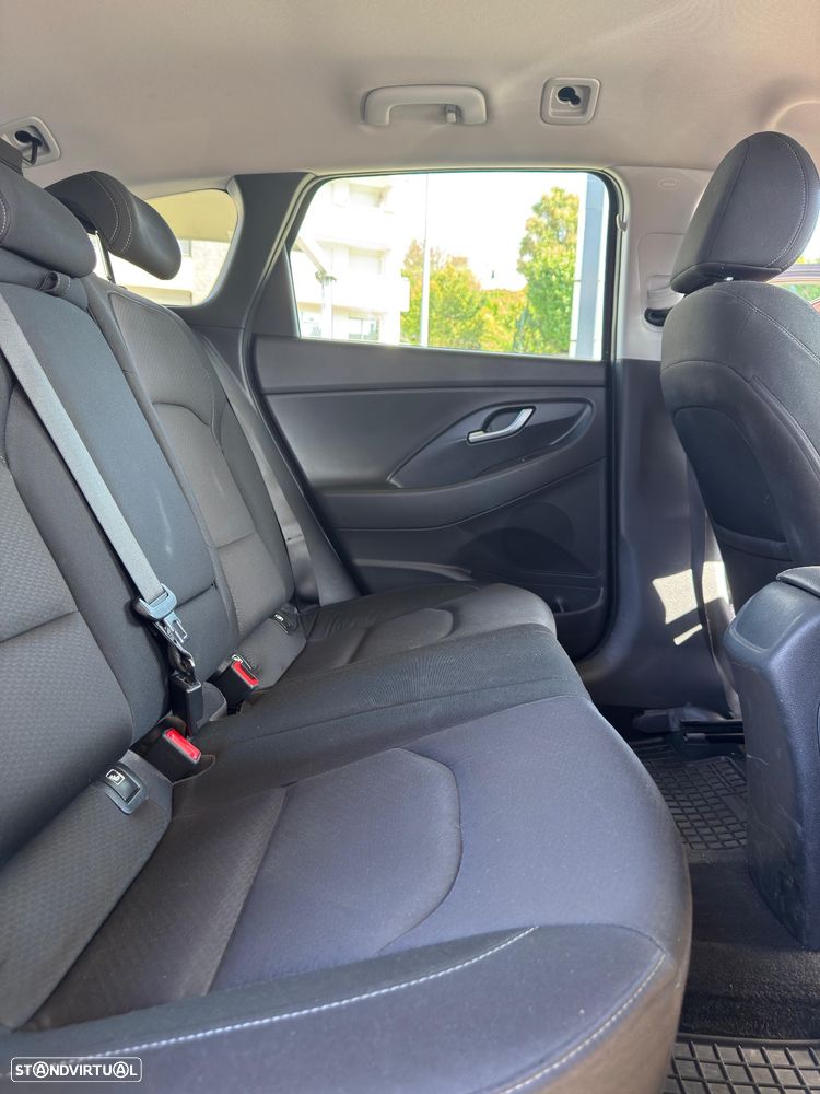Hyundai i30 SW 1.6 CRDi Style Plus - 11