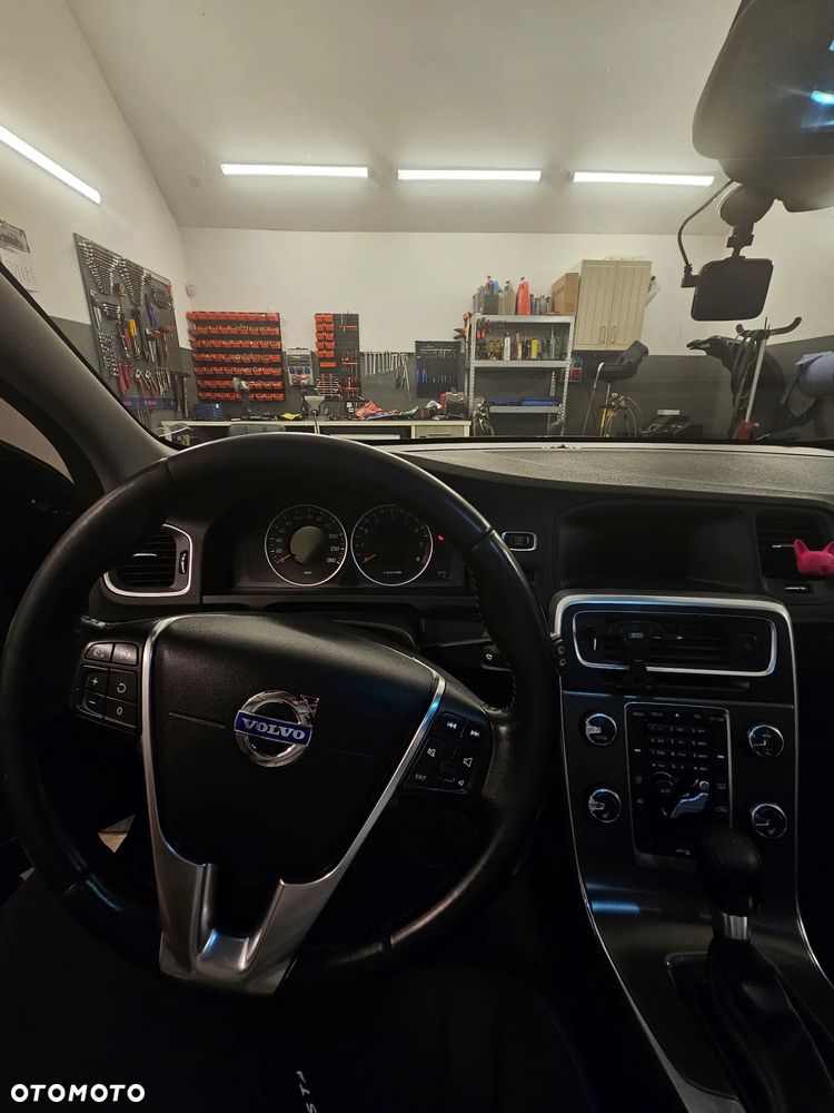 Volvo V60 T3 - 10