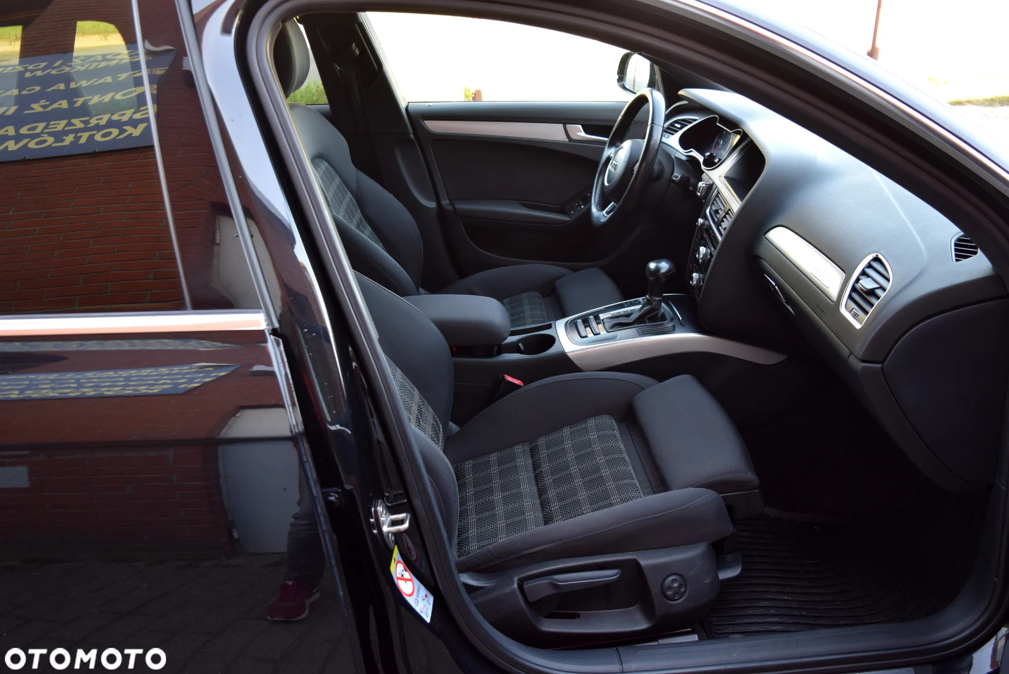 Audi A4 Avant 2.0 TDI DPF quattro S tronic S line Sportpaket - 7