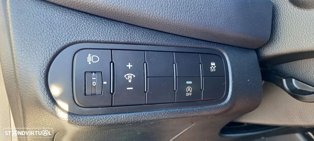 Kia Carens 1.7 CRDi ISG TX - 32