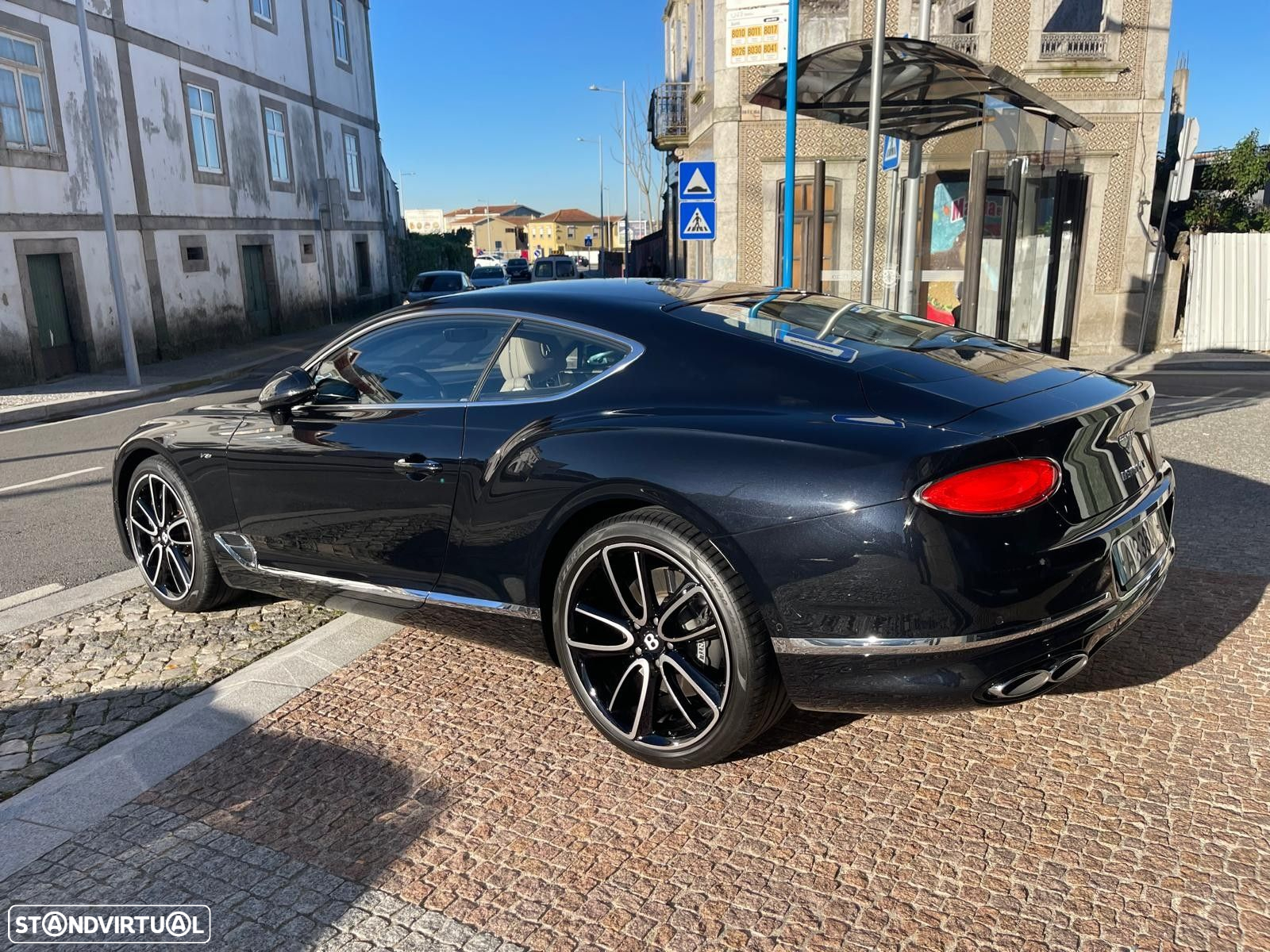 Bentley Continental GT V8 - 9
