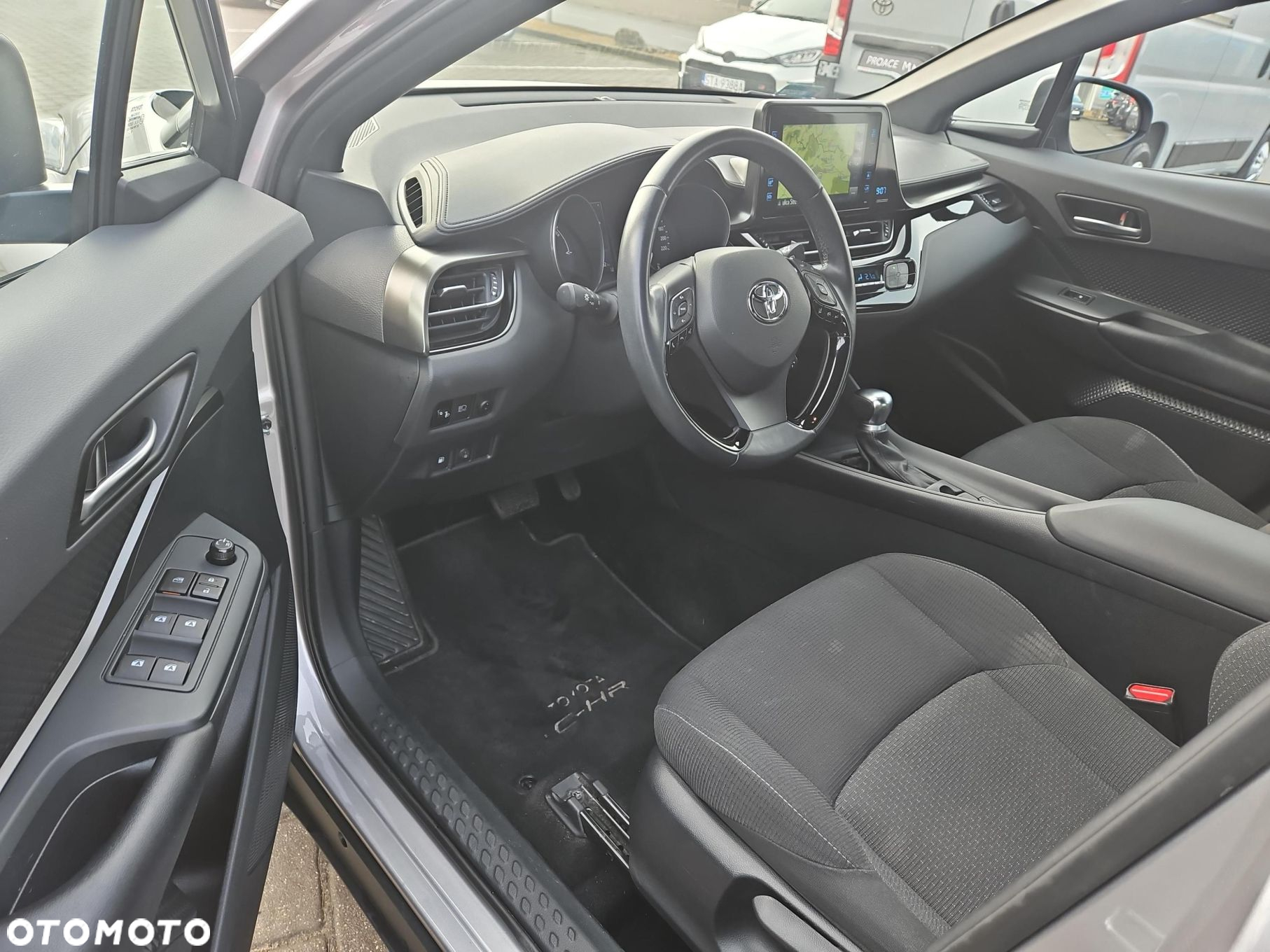 Toyota C-HR - 9